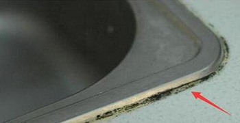 洗菜池的池邊變黑竟然是發霉!