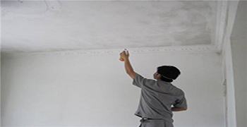 墻面發霉不要再找翻新公司了,這樣處理更劃算!