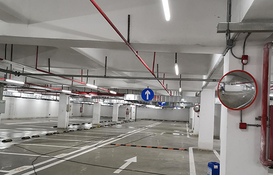 地下車庫 地下車庫